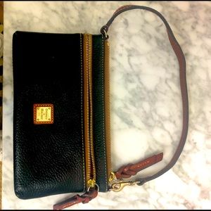 Dooney and Bourke black clutch- adorable!